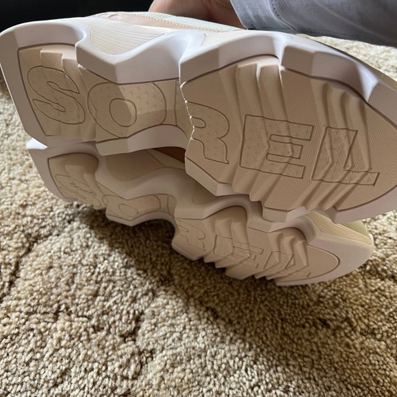 Sorel shoes - Picture 6 of 7